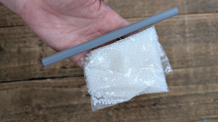 Thermo-lock (grey rod) and Pollymorph (white beads)