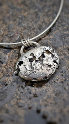 Pebble necklace pendant